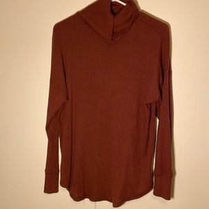 Brown turtle neck long sleeve sweater shirt